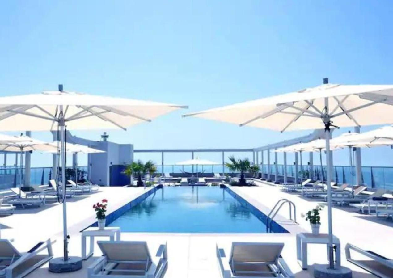 Beach Dream - A Luxury 1 Bedroom Apartment With Direct Beach Access Ras el Kaïmah Extérieur photo
